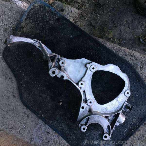 Б/у кронштейн крепления кондиционера и генератора 8200123833, 2.2DCI, Nissan, Op - <ro>Изображение</ro><ru>Изображение</ru> #1, <ru>Объявление</ru> #1633028