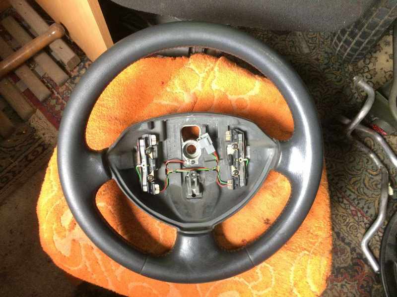 Б/у руль, рулевое колесо, 8200014857, Renault , Рено, - <ro>Изображение</ro><ru>Изображение</ru> #1, <ru>Объявление</ru> #1660357