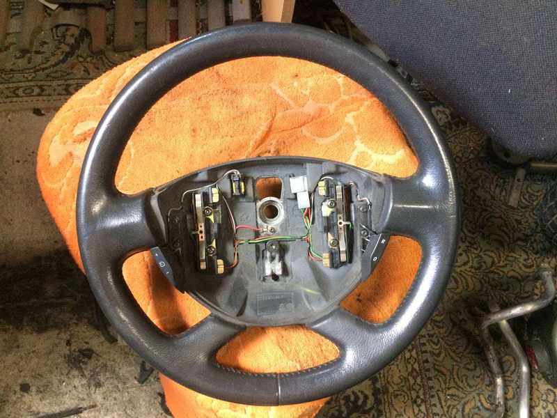 Б/у руль, рулевое колесо, 8200004211, Renault , Рено, - <ro>Изображение</ro><ru>Изображение</ru> #1, <ru>Объявление</ru> #1660674