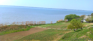 Земельный участок у воды