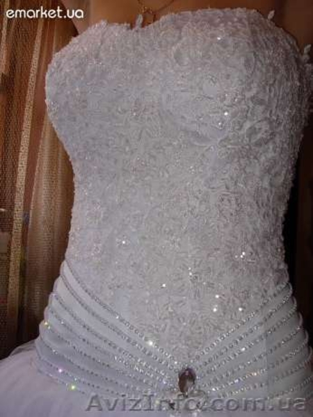 новое ни разу не одетое свадебное платье - <ro>Изображение</ro><ru>Изображение</ru> #1, <ru>Объявление</ru> #618995