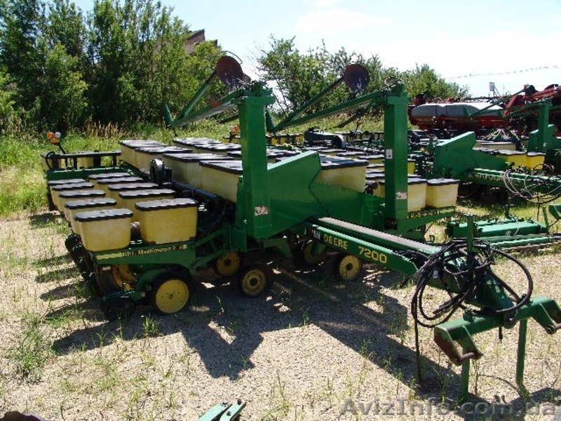 16-ти рядная сеялка John Deere модели 7200.  - <ro>Изображение</ro><ru>Изображение</ru> #1, <ru>Объявление</ru> #942504