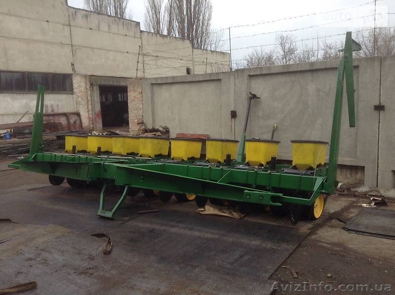 Пневматическая сеялка John Deere 7200 8 рядная  - <ro>Изображение</ro><ru>Изображение</ru> #1, <ru>Объявление</ru> #1476869