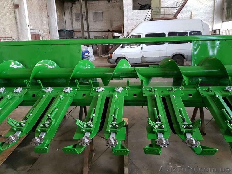 Жатка кукурузная JOHN DEERE 892 - нова - <ro>Изображение</ro><ru>Изображение</ru> #1, <ru>Объявление</ru> #1570199
